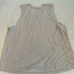 ❤️ Beyond yoga light purple tank size S